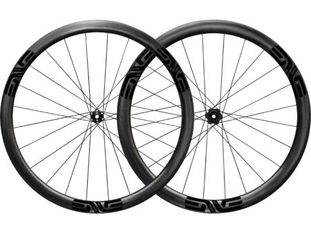Roues de route en carbone Enve SES 3.4 noires 39/43 mm, compatibles avec freins à disque et tubeless, 2024-2025